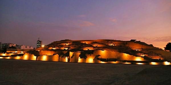 Inauguran tours nocturnos y nueva iluminación en Huaca Pucllana